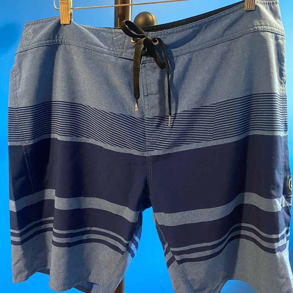 Men’s Volcom Board Short Sz 40